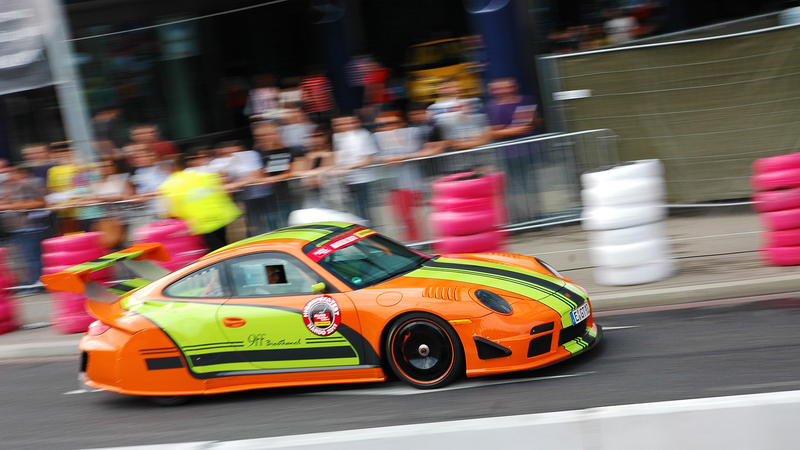 Illustration for article titled Spectacular collection of race cars take over Poland